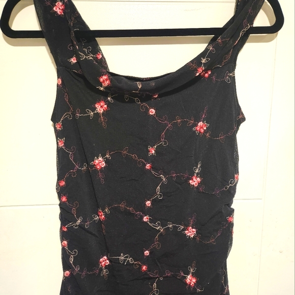 Black Floral Bodycon Midi - Picture 2 of 2